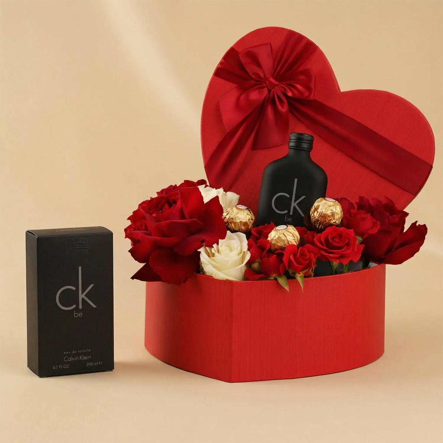 بوكس هدايا أحمر مع شوكولاتة وعطر