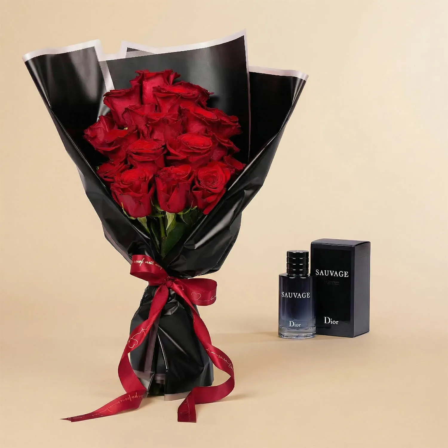 باقة ورد أحمر مع عطر
