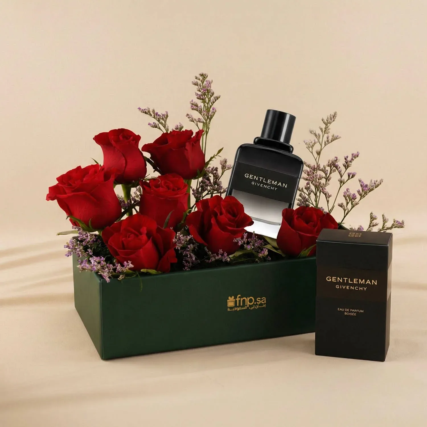تنسيق ورد أحمر مع عطر