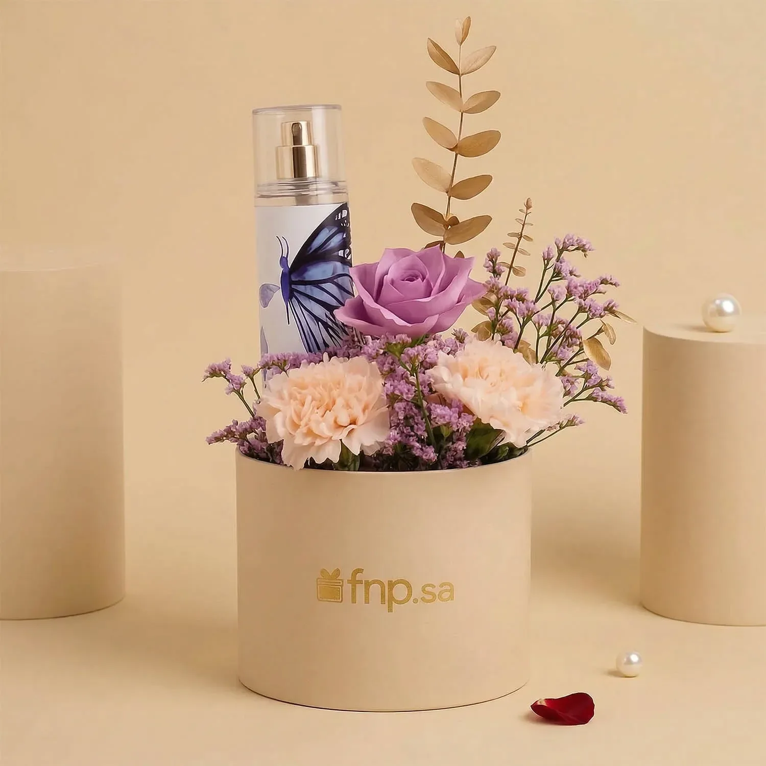 ورد مع عطر فاخر