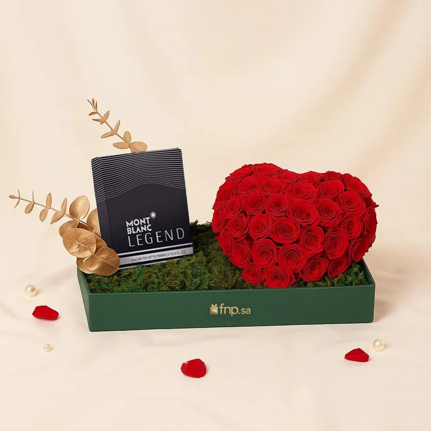 تنسيق ورد أحمر مع عطر